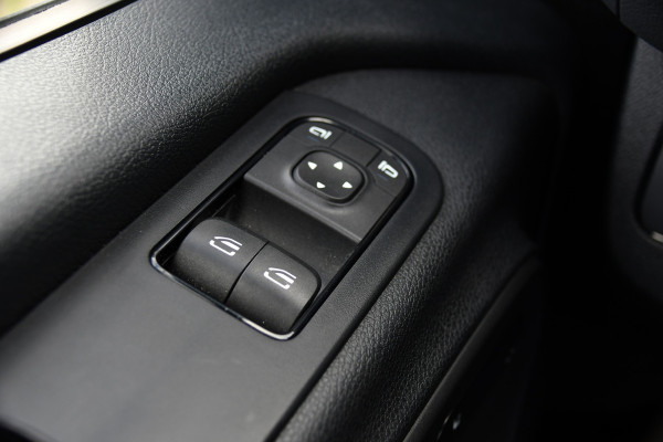 Mercedes-Benz Sprinter 317 1.9 CDI L2H2 RWD Black Edition Camera, Cruise, Carplay, LED, 170pk, Automaat, Stoelverwarming, Standkachel,