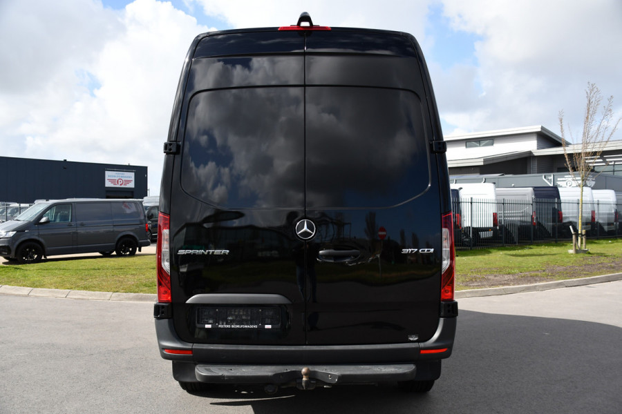 Mercedes-Benz Sprinter 317 1.9 CDI L2H2 RWD Black Edition Camera, Cruise, Carplay, LED, 170pk, Automaat, Stoelverwarming, Standkachel,