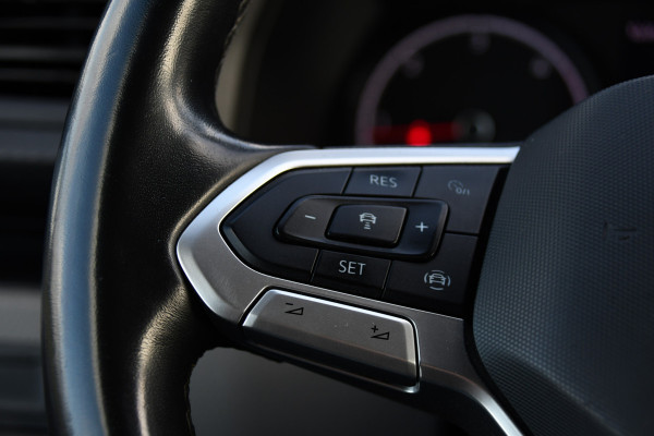 Volkswagen Transporter 2.0 TDI L1H1 30 PB Edition Camera, Adaptieve Cruise, Carplay, Stoelverwarming, 150pk, 2 x Schuifdeur, Standkachel, Trekhaak, Uniek!