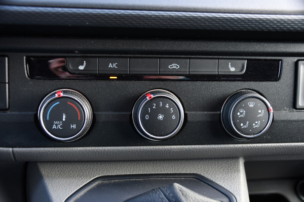 Volkswagen Transporter 2.0 TDI L1H1 30 PB Edition Camera, Adaptieve Cruise, Carplay, Stoelverwarming, 150pk, 2 x Schuifdeur, Standkachel, Trekhaak, Uniek!