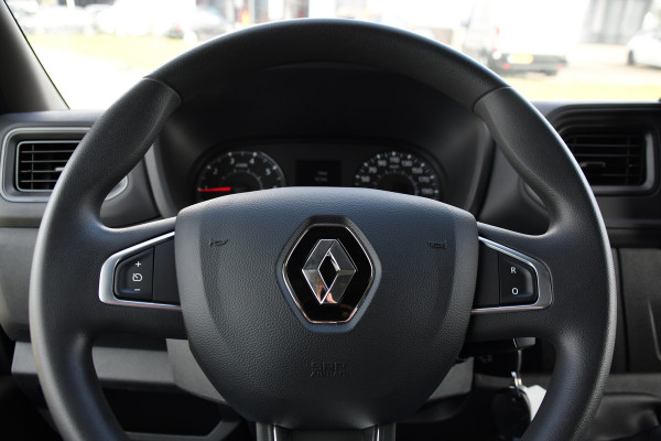 Renault Master T35 2.3 dCi 180 L2H2 DC PB Edition Camera, Cruise, Carplay, LED, 2 x Schuifdeur, Multimedia, 180pk, 6 zitplaatsen, Uniek!