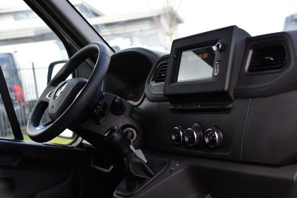 Renault Master T35 2.3 dCi 180 L2H2 DC PB Edition Camera, Cruise, Carplay, LED, 2 x Schuifdeur, Multimedia, 180pk, 6 zitplaatsen, Uniek!