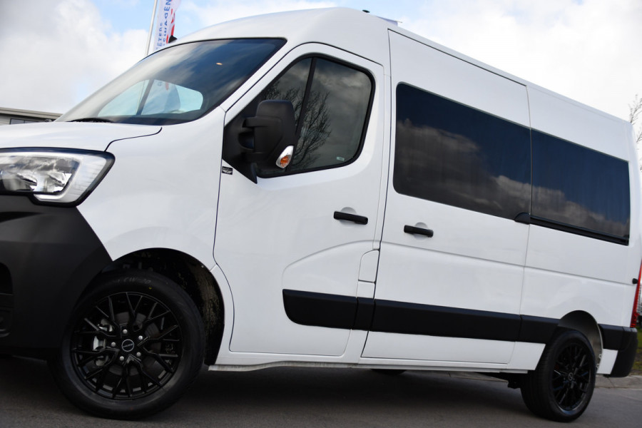 Renault Master T35 2.3 dCi 180 L2H2 DC PB Edition Camera, Cruise, Carplay, LED, 2 x Schuifdeur, Multimedia, 180pk, 6 zitplaatsen, Uniek!