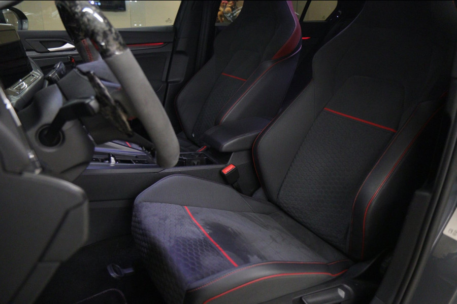 Volkswagen Golf 2.0 TSI GTI CLUBSPORT /PANO/CARPLAY/ACC/BLINDSPOT/SFEER/VOL