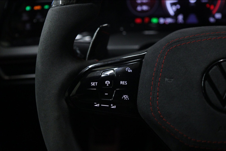 Volkswagen Golf 2.0 TSI GTI CLUBSPORT /PANO/CARPLAY/ACC/BLINDSPOT/SFEER/VOL