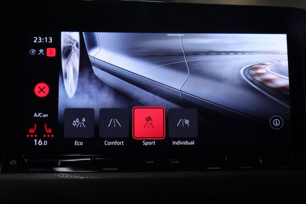 Volkswagen Golf 2.0 TSI GTI CLUBSPORT /PANO/CARPLAY/ACC/BLINDSPOT/SFEER/VOL