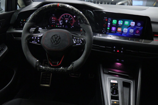 Volkswagen Golf 2.0 TSI GTI CLUBSPORT /PANO/CARPLAY/ACC/BLINDSPOT/SFEER/VOL