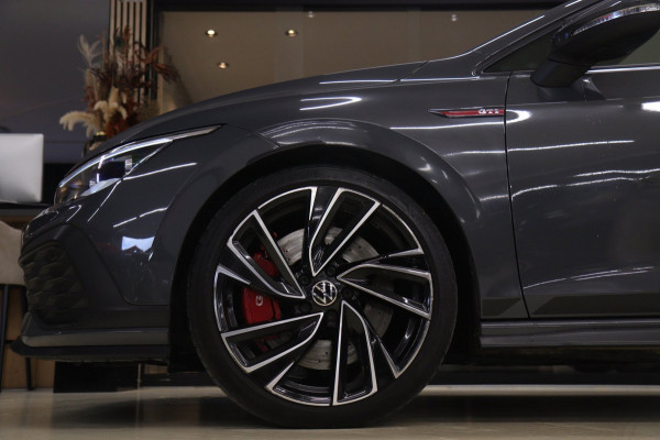 Volkswagen Golf 2.0 TSI GTI CLUBSPORT /PANO/CARPLAY/ACC/BLINDSPOT/SFEER/VOL