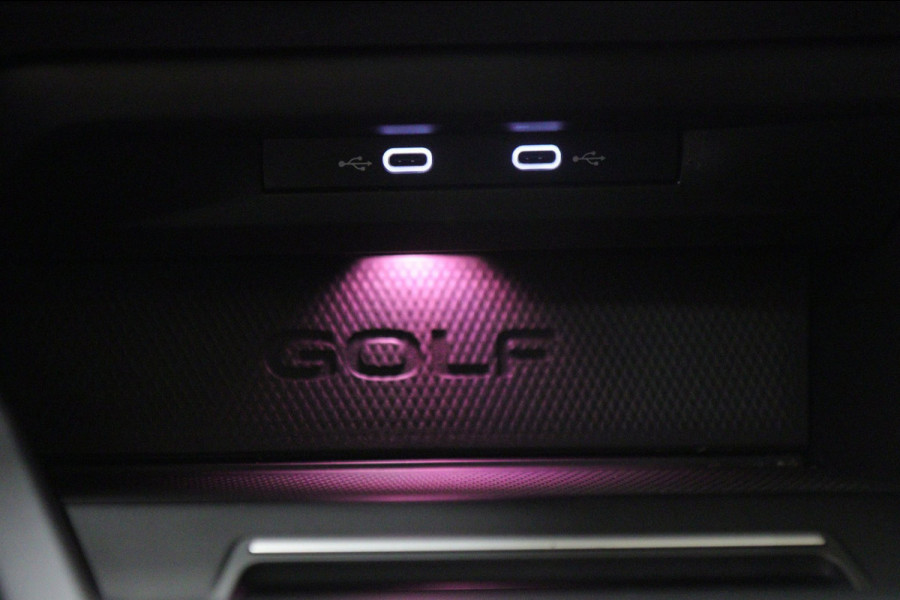 Volkswagen Golf 2.0 TSI GTI CLUBSPORT /PANO/CARPLAY/ACC/BLINDSPOT/SFEER/VOL