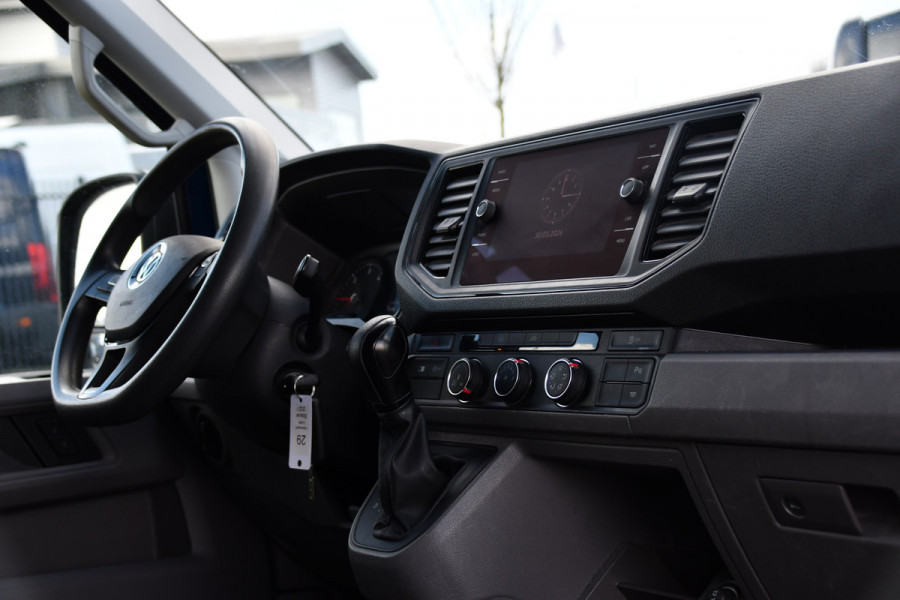 Volkswagen Crafter 35 2.0 TDI L3H3 PB Edition Cruise, Carplay, LED, 140pk, Automaat, Multimedia, Geveerde stoel, Sensoren, Uniek!