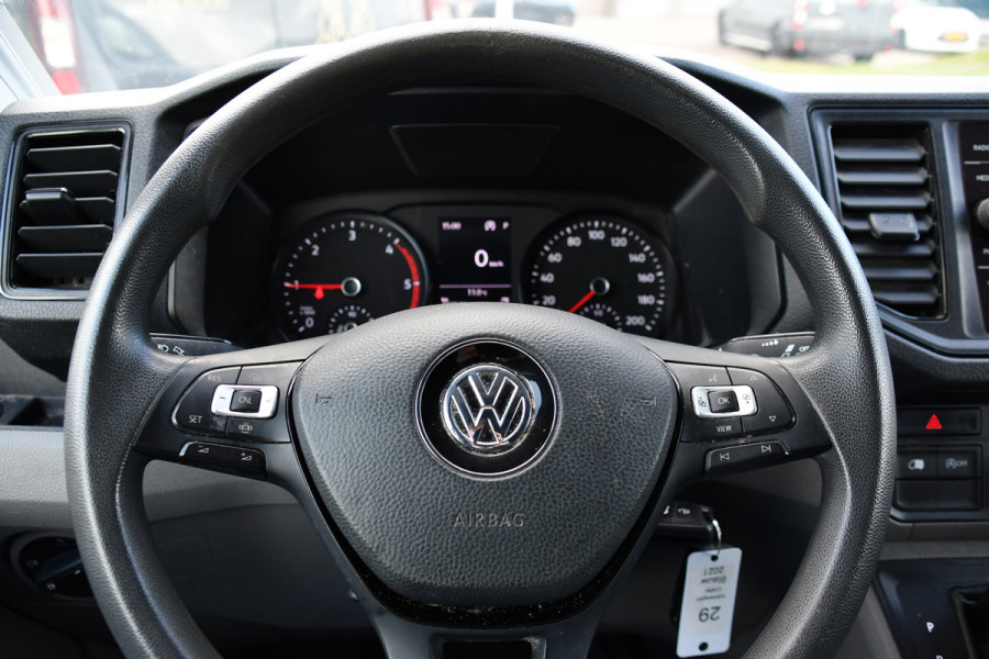 Volkswagen Crafter 35 2.0 TDI L3H3 PB Edition Cruise, Carplay, LED, 140pk, Automaat, Multimedia, Geveerde stoel, Sensoren, Uniek!