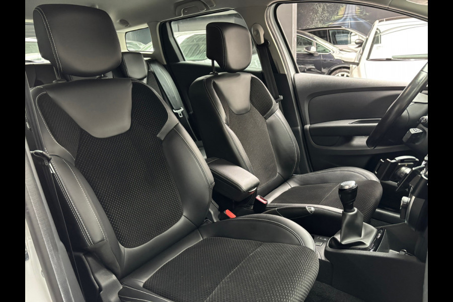 Renault Clio Estate 0.9 TCe Intens / Camera / Navigatie