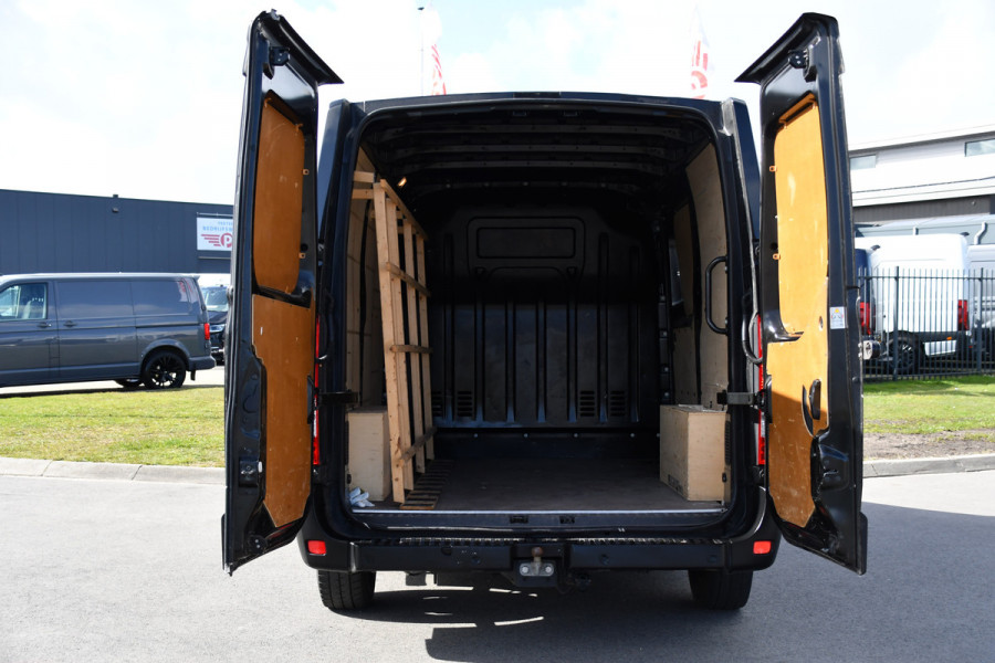 Opel Movano 2.3 Turbo L1H1 Black Edition Camera, Cruise, Carplay, Clima, 150pk, Automaat, Trekhaak, NAVI, Sensoren, Uniek!