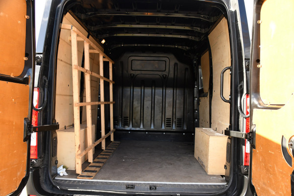 Opel Movano 2.3 Turbo L1H1 Black Edition Camera, Cruise, Carplay, Clima, 150pk, Automaat, Trekhaak, NAVI, Sensoren, Uniek!