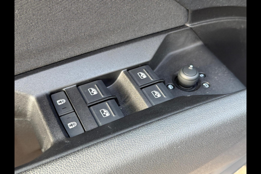 Audi Q4 e-tron 35 AUTOMAAT Edition, camera, navarra bleu, stoelverwarming, digitaal cockpit, 1 e eigenaar, NL auto met nap