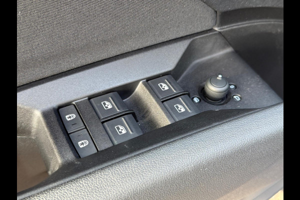 Audi Q4 e-tron 35 AUTOMAAT Edition, camera, navarra bleu, stoelverwarming, digitaal cockpit, 1 e eigenaar, NL auto met nap