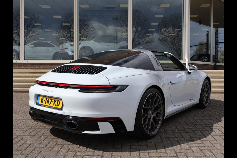 Porsche 911 Targa 4S 3.0 450 PK 992 ORIGINEEL NEDERLANDS | SPORTUITLAAT | 17.981 KM | 360 CAMERA | 20 INCH LMV