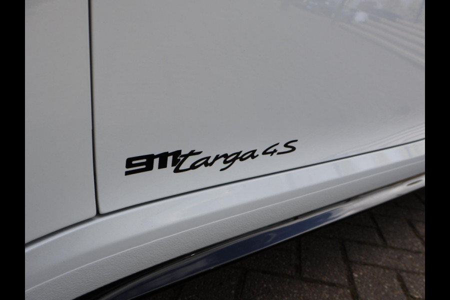 Porsche 911 Targa 4S 3.0 450 PK 992 ORIGINEEL NEDERLANDS | SPORTUITLAAT | 17.981 KM | 360 CAMERA | 20 INCH LMV