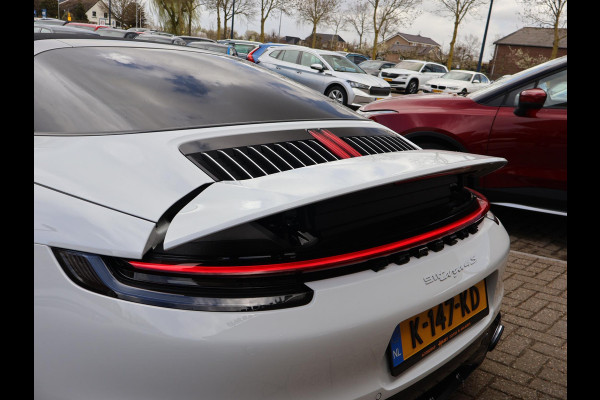 Porsche 911 Targa 4S 3.0 450 PK 992 ORIGINEEL NEDERLANDS | SPORTUITLAAT | 17.981 KM | 360 CAMERA | 20 INCH LMV