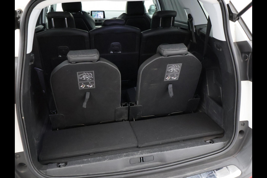 Peugeot 5008 1.2 130 PK AUT. 7-PERS PT ALLURE + TREKHAAK | CARPLAY | CAMERA | SFEERVERL.