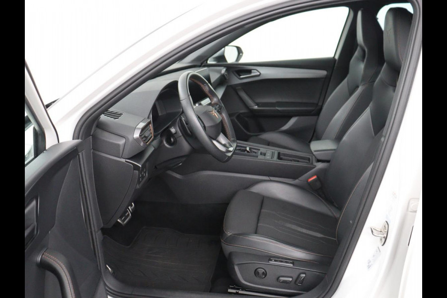 CUPRA Leon 1.4 e-Hybrid | Carplay | Stoel & stuurverwarming | Camera | Adaptive cruise | Navigatie | Sfeerverlichting | Full LED | Memory | PHEV | Plug In