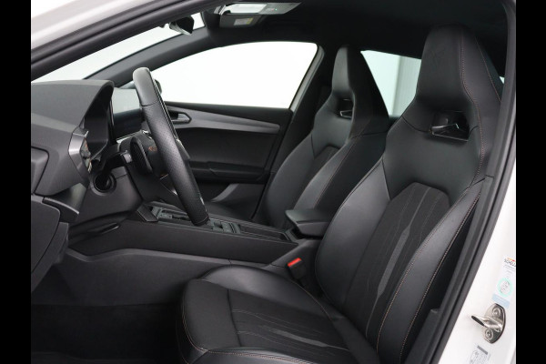 CUPRA Leon 1.4 e-Hybrid | Carplay | Stoel & stuurverwarming | Camera | Adaptive cruise | Navigatie | Sfeerverlichting | Full LED | Memory | PHEV | Plug In