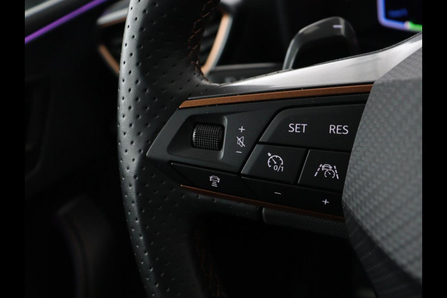 CUPRA Leon 1.4 e-Hybrid | Carplay | Stoel & stuurverwarming | Camera | Adaptive cruise | Navigatie | Sfeerverlichting | Full LED | Memory | PHEV | Plug In