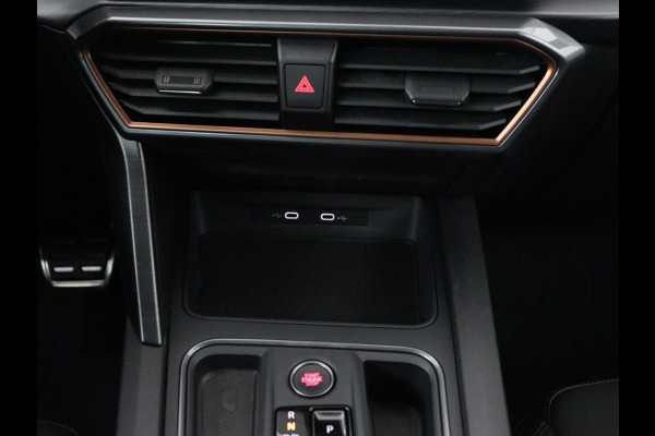 CUPRA Leon 1.4 e-Hybrid | Carplay | Stoel & stuurverwarming | Camera | Adaptive cruise | Navigatie | Sfeerverlichting | Full LED | Memory | PHEV | Plug In