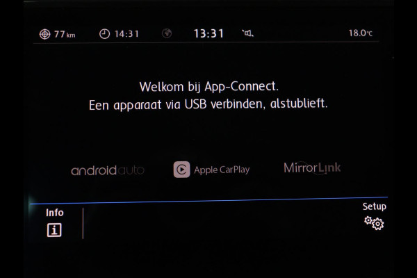 Volkswagen Golf Variant 1.0 TSI Comfortline Business | Stoleverwarming | Trekhaak | Carplay | Massage | Navigatie | Parkeerhulp | Adaptive cruise | Camera