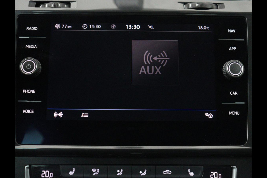 Volkswagen Golf Variant 1.0 TSI Comfortline Business | Stoleverwarming | Trekhaak | Carplay | Massage | Navigatie | Parkeerhulp | Adaptive cruise | Camera