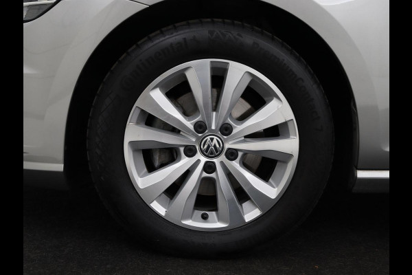 Volkswagen Golf Variant 1.0 TSI Comfortline Business | Stoleverwarming | Trekhaak | Carplay | Massage | Navigatie | Parkeerhulp | Adaptive cruise | Camera