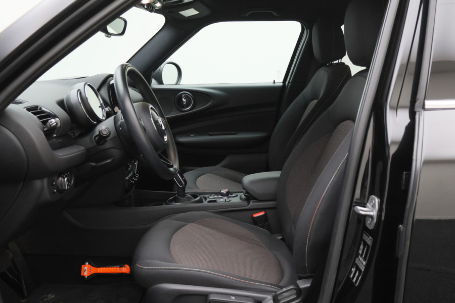 MINI Clubman 1.5 One Business Edition Automaat Navigatie, Climate, Cruise, PDC, 17"