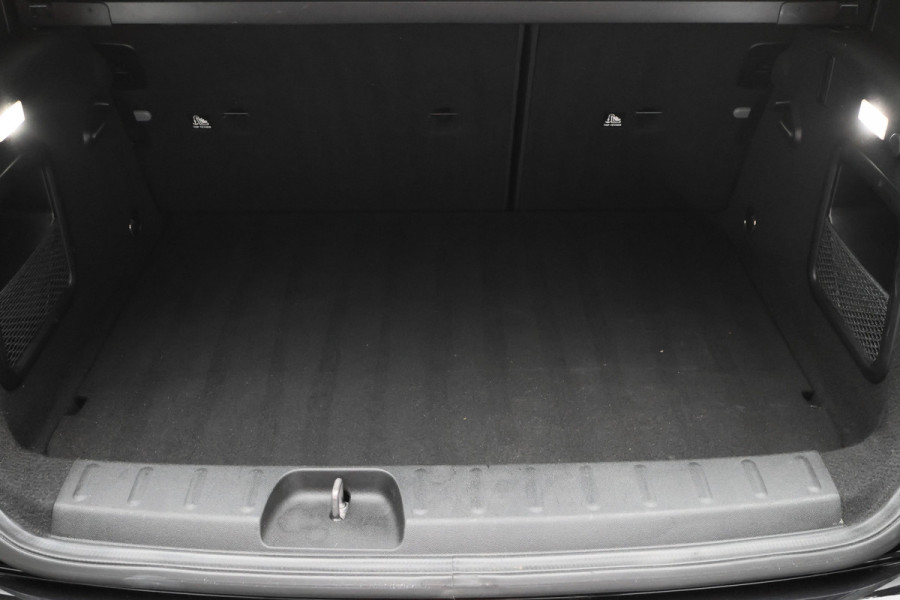 MINI Clubman 1.5 One Business Edition Automaat Navigatie, Climate, Cruise, PDC, 17"