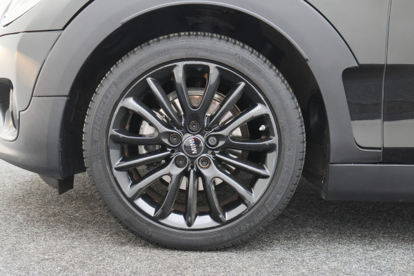 MINI Clubman 1.5 One Business Edition Automaat Navigatie, Climate, Cruise, PDC, 17"