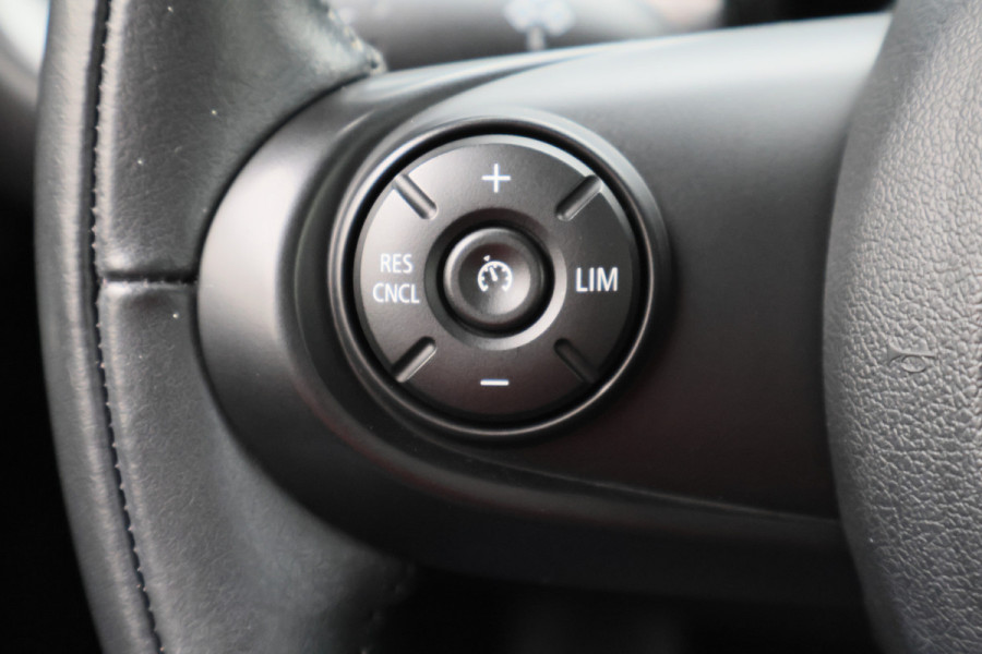 MINI Clubman 1.5 One Business Edition Automaat Navigatie, Climate, Cruise, PDC, 17"