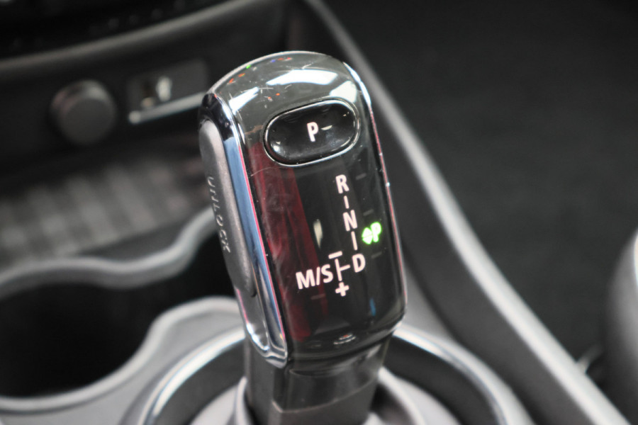 MINI Clubman 1.5 One Business Edition Automaat Navigatie, Climate, Cruise, PDC, 17"