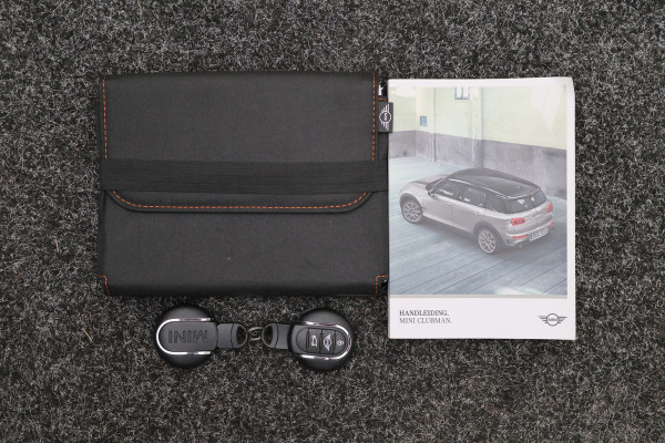 MINI Clubman 1.5 One Business Edition Automaat Navigatie, Climate, Cruise, PDC, 17"