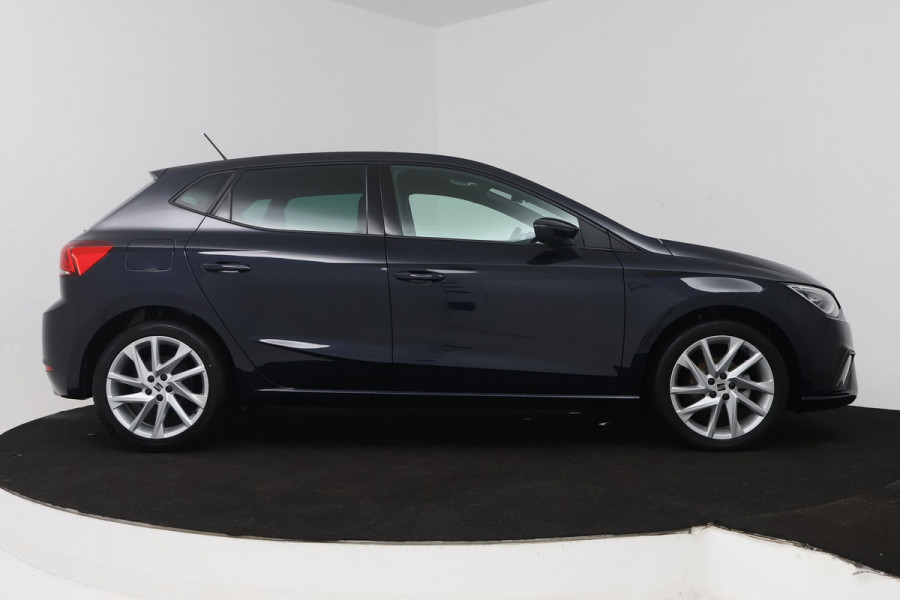 Seat Ibiza 1.0 EcoTSI FR Business Intense (DIGITALE COCKPIT, STOELVERWARMING, CAMERA, CRUISE ADAPTIEF, PARKEERSENSOREN)