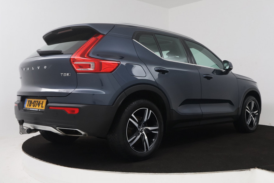 Volvo XC40 2.0 T5 AWD Inscription (PANORAMADAK, TREKHAAK, ELEKTR STOELEN, STOEL/STUUR VERWARMING, ACHTERUITRIJCAMERA)