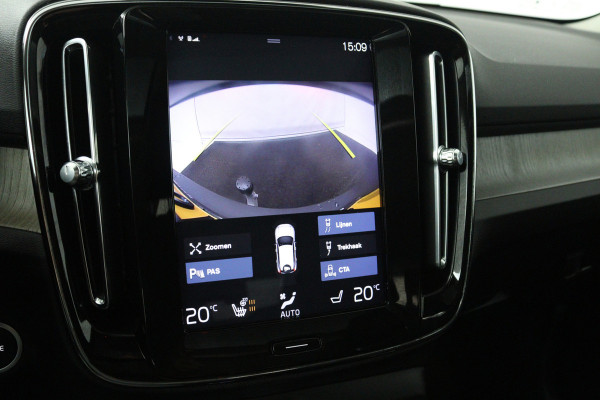 Volvo XC40 2.0 T5 AWD Inscription (PANORAMADAK, TREKHAAK, ELEKTR STOELEN, STOEL/STUUR VERWARMING, ACHTERUITRIJCAMERA)