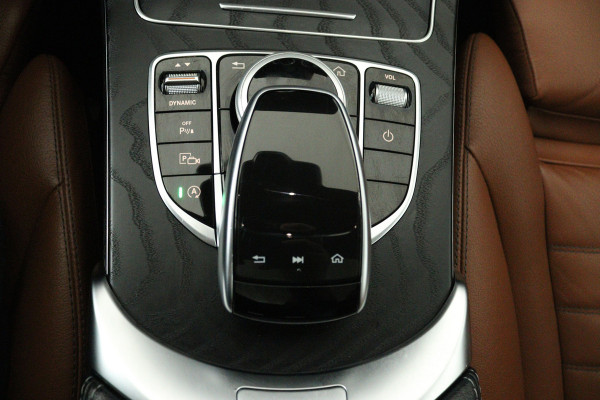Mercedes-Benz C-Klasse Estate 200 Premium Plus Pack (PANORAMADAK, CAMERA, STOELVERWARMING, ELEKTR STOELEN, NAVIGATIE)