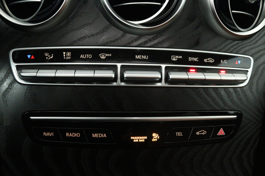 Mercedes-Benz C-Klasse Estate 200 Premium Plus Pack (PANORAMADAK, CAMERA, STOELVERWARMING, ELEKTR STOELEN, NAVIGATIE)