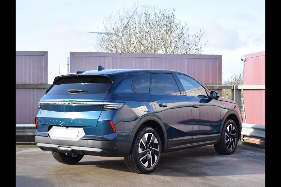 Opel Grandland 1.2 Turbo Hybrid GS UIT VOORRAAD LEVERBAAR | SCHUIF- KANTELDAK |