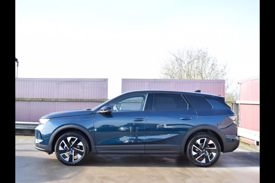 Opel Grandland 1.2 Turbo Hybrid GS UIT VOORRAAD LEVERBAAR | SCHUIF- KANTELDAK |