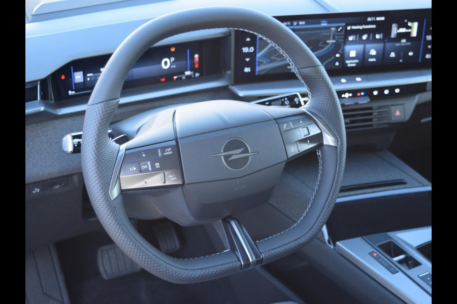 Opel Grandland 1.2 Turbo Hybrid GS UIT VOORRAAD LEVERBAAR | SCHUIF- KANTELDAK |