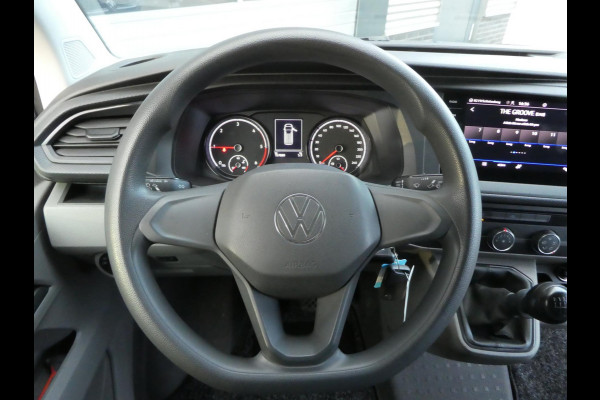 Volkswagen Transporter 2.0 TDI 150 pk L2H1 lang airco navigatie trekhaak