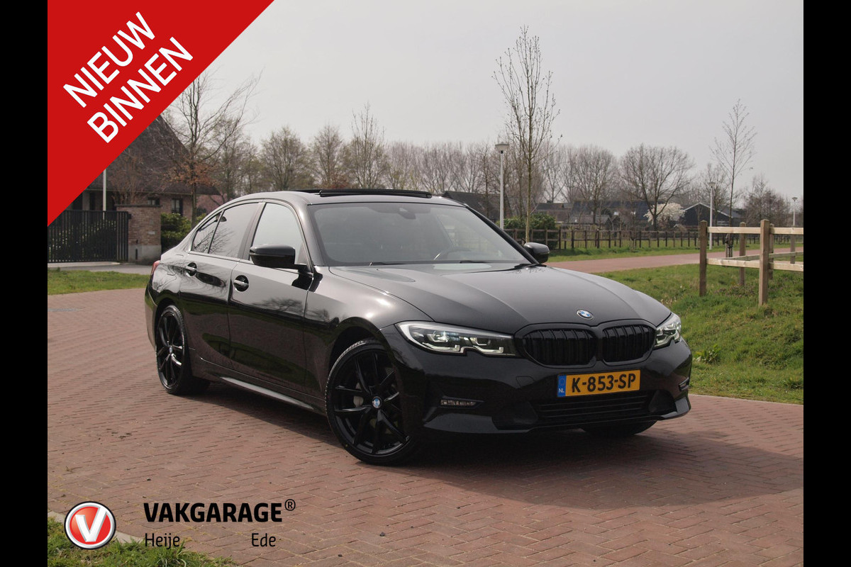 BMW 3-serie 330e | Panoramadak | Harman Kardon | Apple Carplay | Leer | 19 Inch |