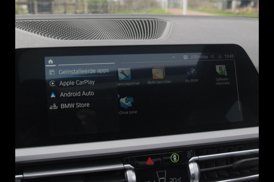 BMW 3-serie 330e | Panoramadak | Harman Kardon | Apple Carplay | Leer | 19 Inch |