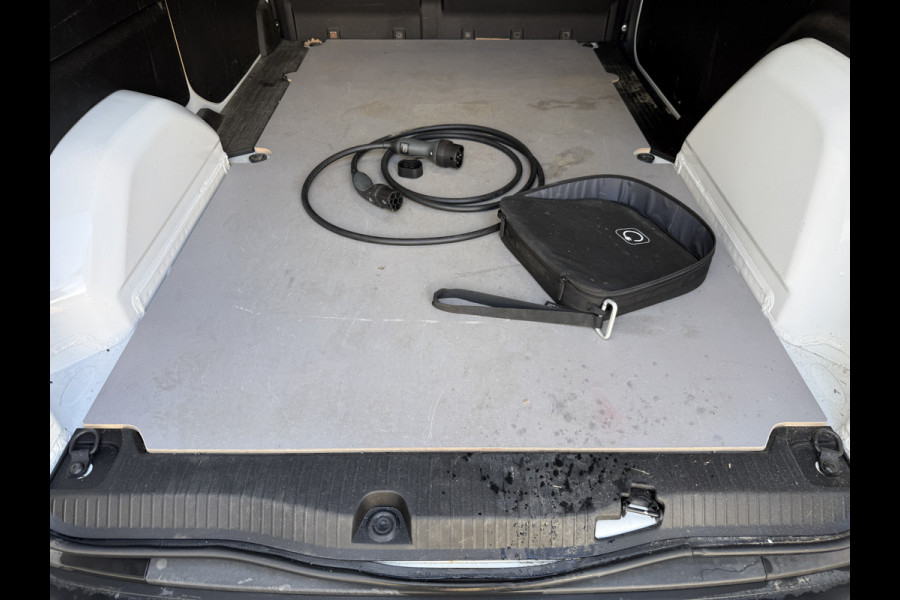 Mercedes-Benz eCitan 112 51kWh L2 Pro 284 WLTP 98,8 (SOH) MBUX Trekhaak 75kW Snelladen Apple Carplay Cruise Control Laadkabel