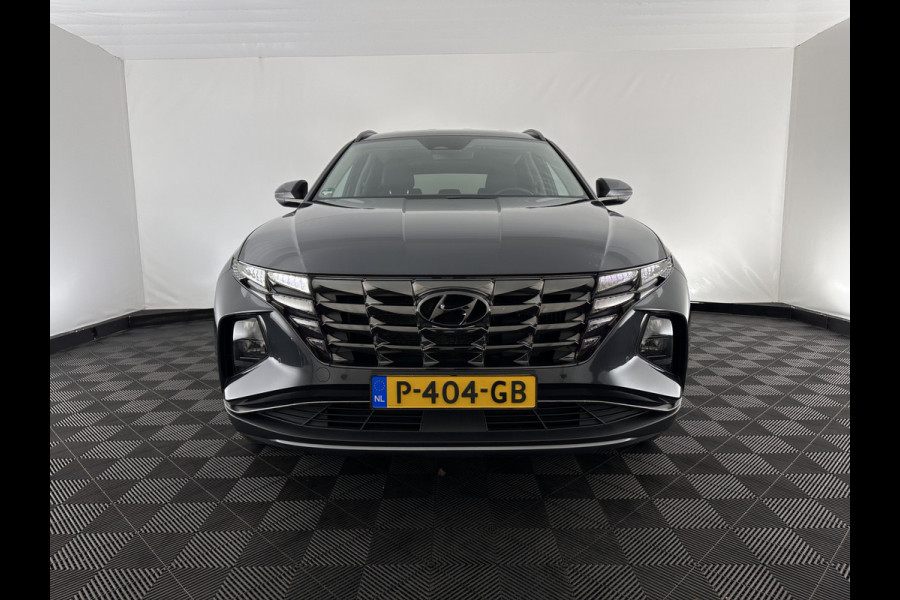 Hyundai Tucson 1.6 T-GDI PHEV Comfort Smart 4WD (INCL.BTW) *LEATHER | FULL-LED | ADAPTIVE-CRUISE | HEATED-COMFORTSEATS | KEYLESS | CAMERA | DIGI-COCKPIT | PRIVACY-GLASS | SHIFT-PADDLES | ECC | PDC | 19''ALU*